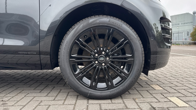 Land Rover Range Rover Evoque 1.5 P270e Hoxton Edition 5dr Auto Hatchback - Image 8